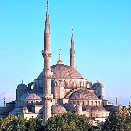 Kondoskali 3*